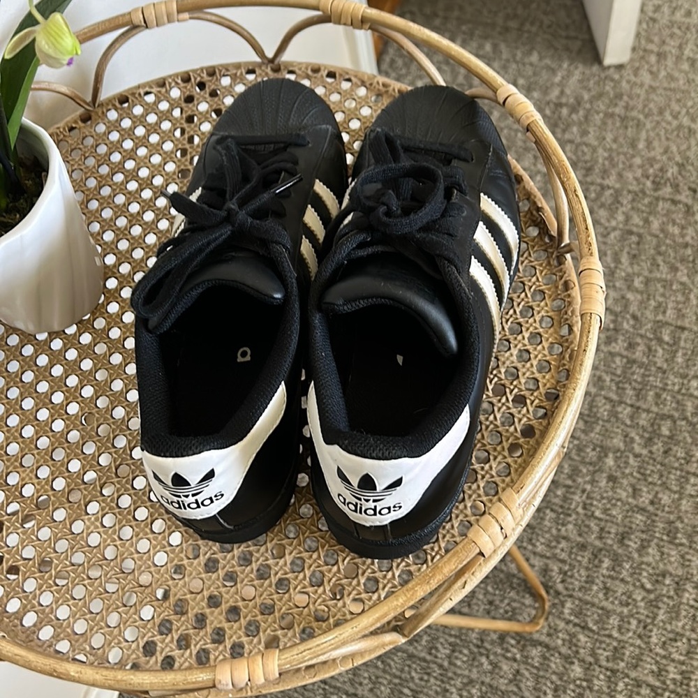 Adidas tennis shoes